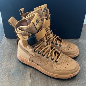 Nike Womens SF AF1, size 6.5. Color is desert ochre